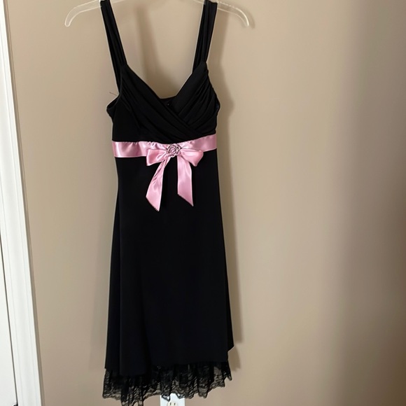 Dresses & Skirts - Junior Dress (EUC)